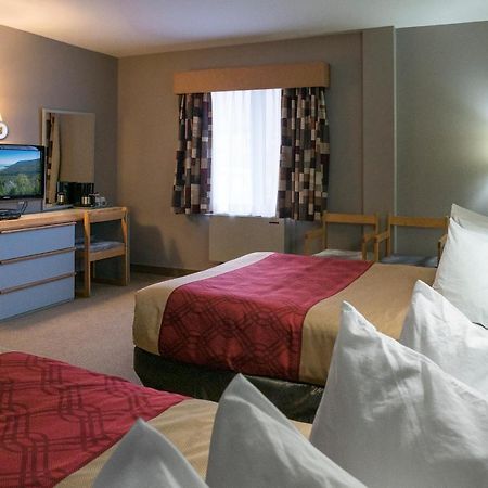 Econo Lodge La Malbaie Ngoại thất bức ảnh